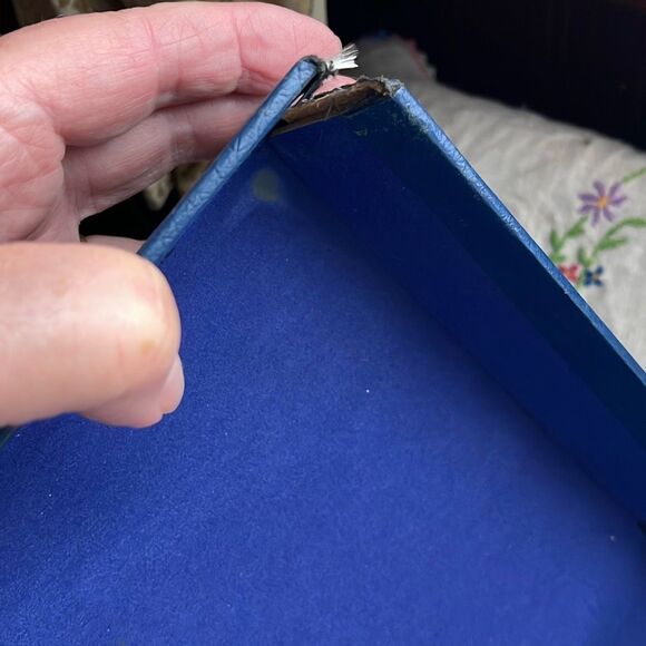 Jim Beam Whiskey Bottle Decanter 1973 Tulips design made from Regal China. In or - Picture 9 of 16